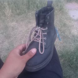 Women's Boots Size 4 Black