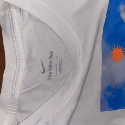 Nike tee , white , large