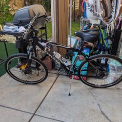 Cannondale F600 With Disc Brakes And Lock Out