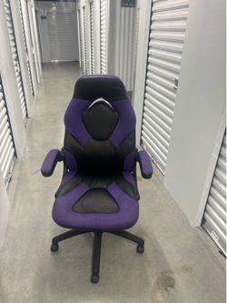 Purple and black gaming chair