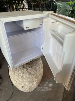Mini fridge