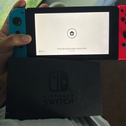 Nintendo Switch 