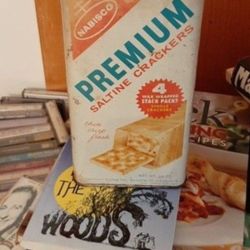 Vintage Nabisco premium Saltine Tin.
