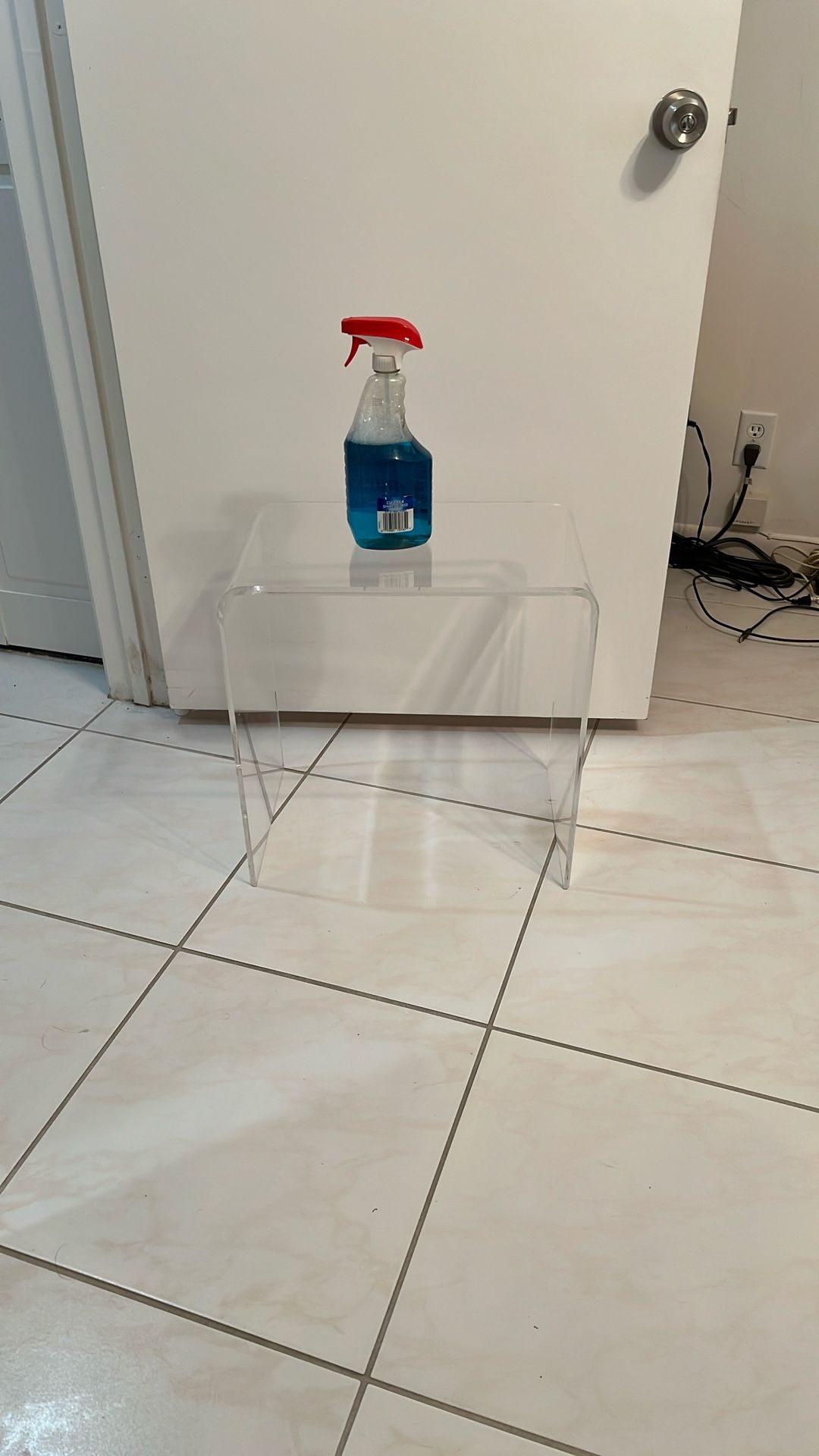 CLEAR TABLE
