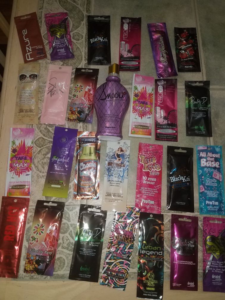26 tanning bed samples and a full bottle of snooki