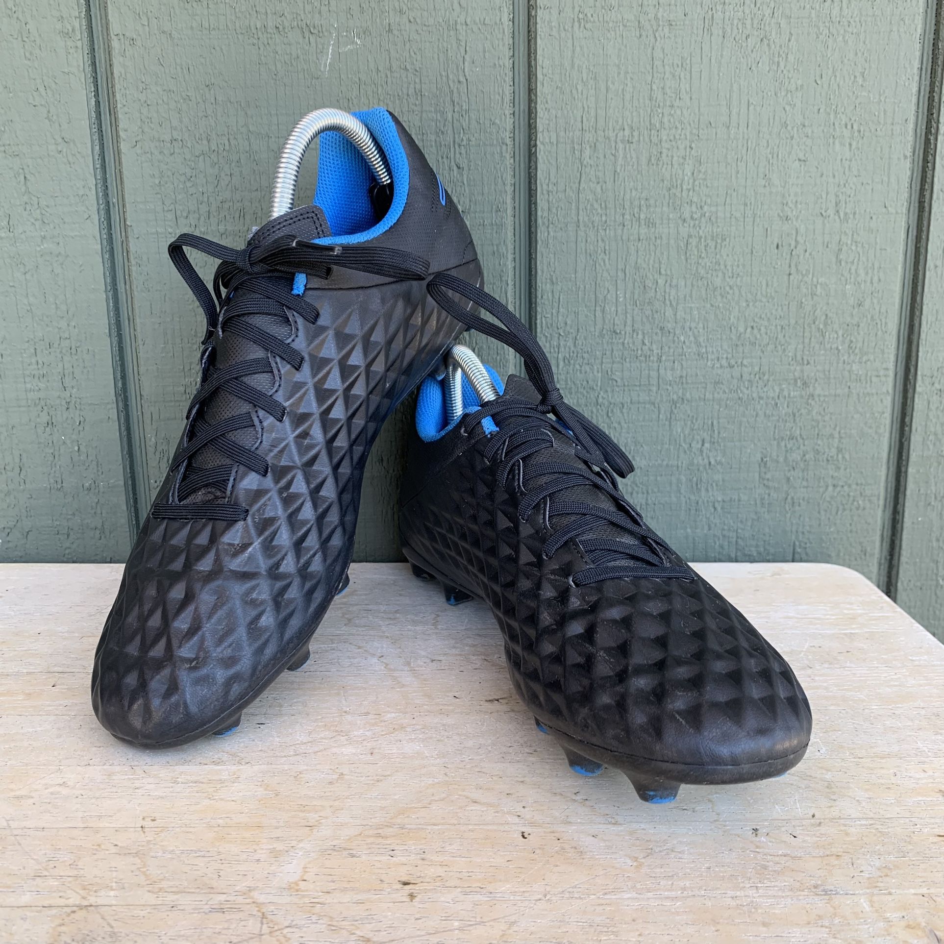 Nike Men’s Tiempo Legend 8 Club FG/MG AT6107-090 Black Soccer Shoes US Size 9