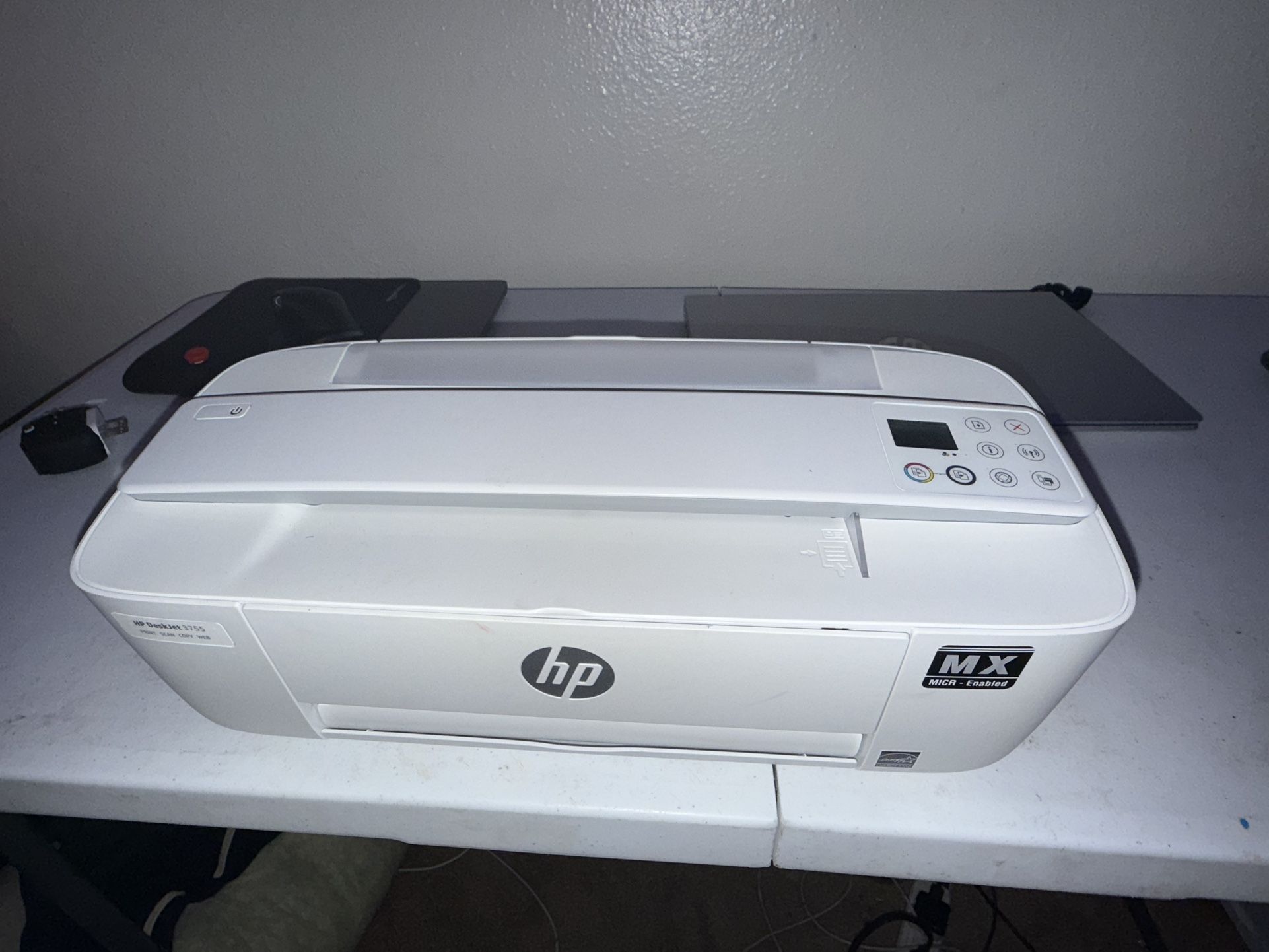 HP Desk-jet 3700