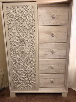 Ashley Furniture Paxberry 5 Drawer Dressing Chest