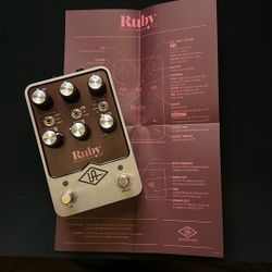 Universal Audio Ruby Guitar Pedal