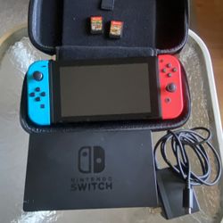 Nintendo Switch 
