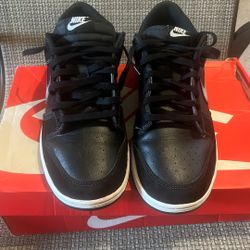 Nike Dunks 