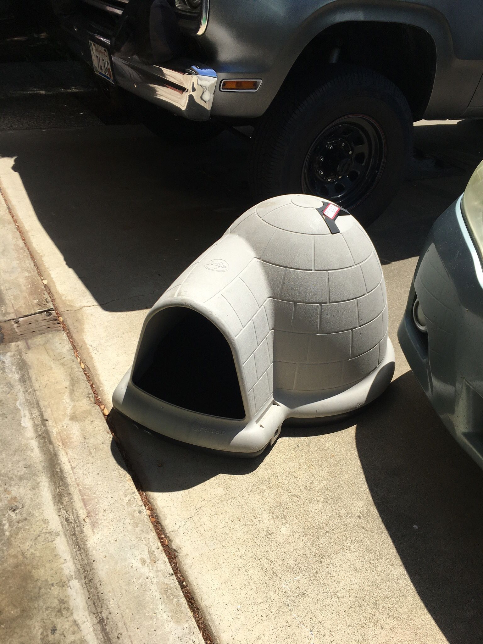 LG Dog House + Pet Bundle, 30 Items $30