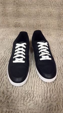 Black Men’s sneakers with white laces