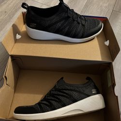 Women’s Size 10 Sneakers