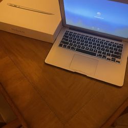 Like New MacBook Air 2017 With Case, Charger And Original Box