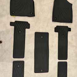 OEM Factory 2025 Toyota Sienna Platinum All weather floor mat