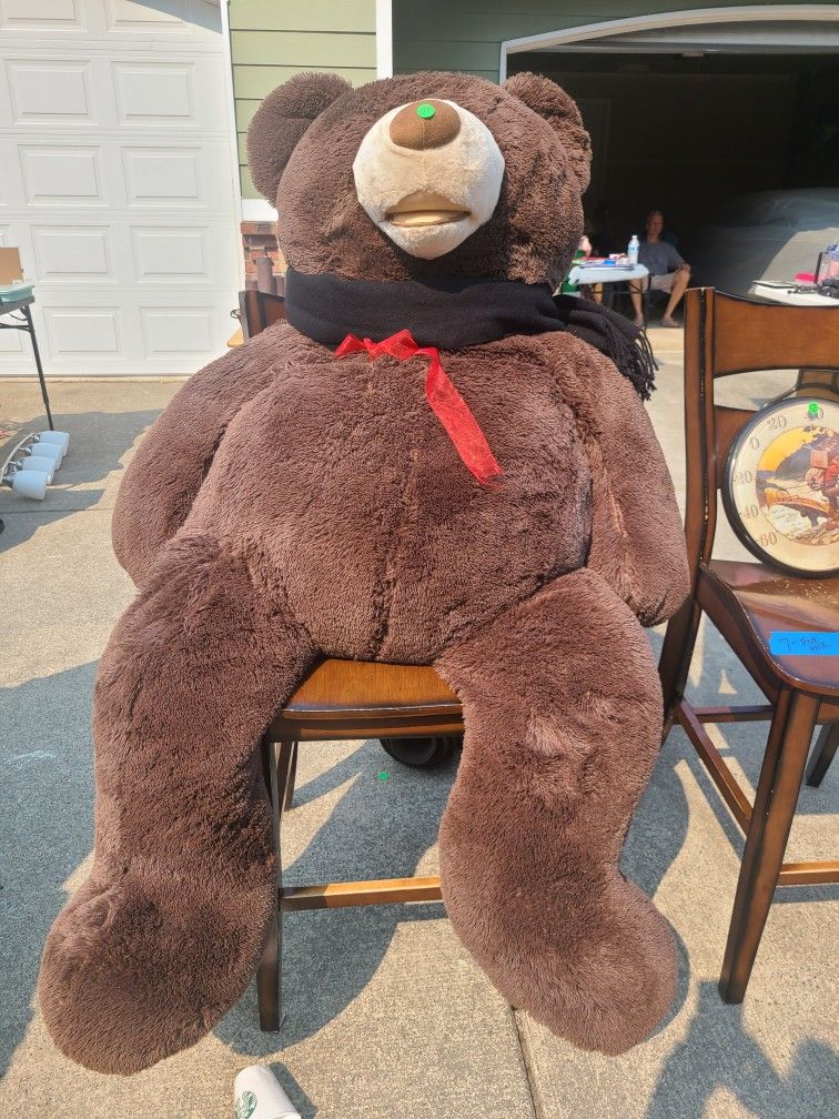 Giant Stuffed Bear