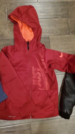 Kids boys jackets,hoodies size 5/6 years includes a Nike hoodie