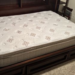 Full Size Mattress/Bed Frame