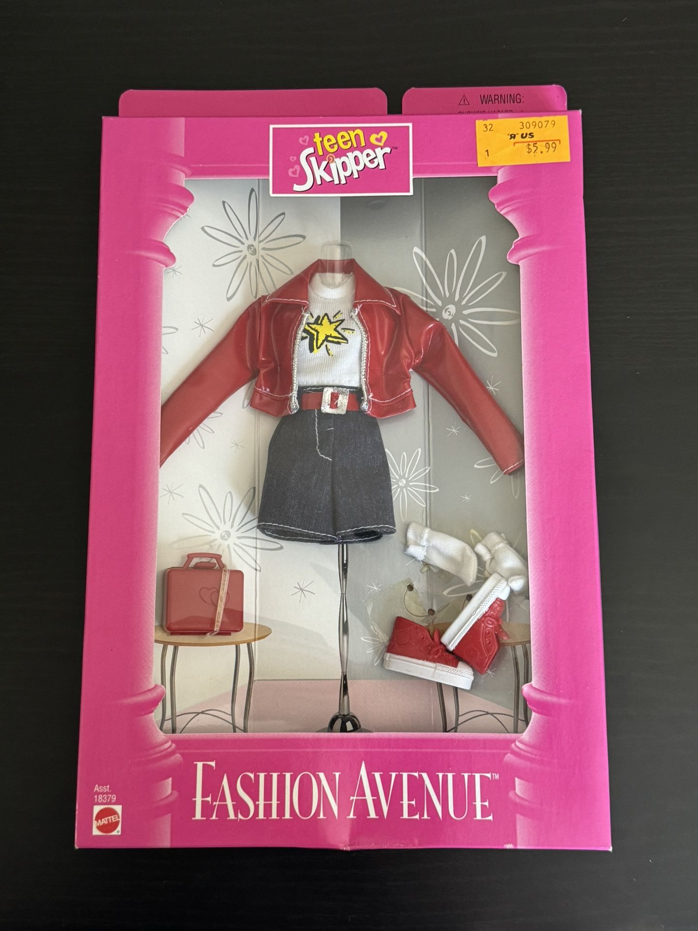 Barbie Teen Skipper Fashion Avenue Outfit 18379 Red Leather Jacket NIB 1997
