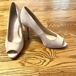 Kelly And Katie Beige Suede Heels Size 9 