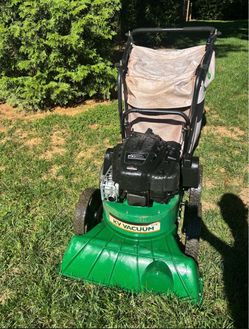 Leaf vacuum