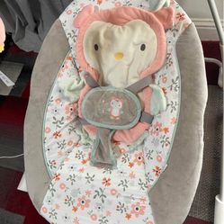 Baby girl swing works good