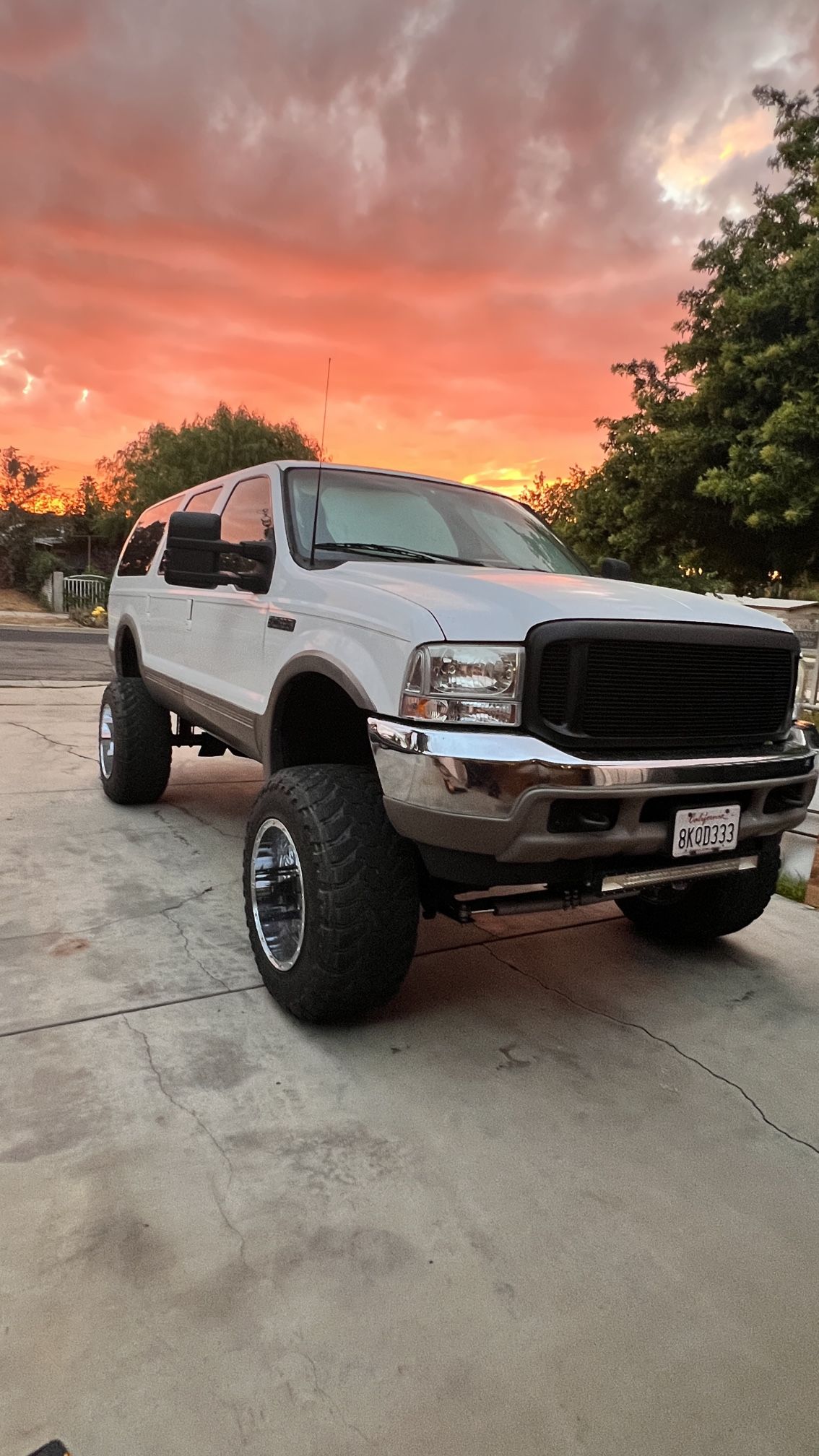 2000 Ford Excursion for Sale in Riverside, CA - OfferUp
