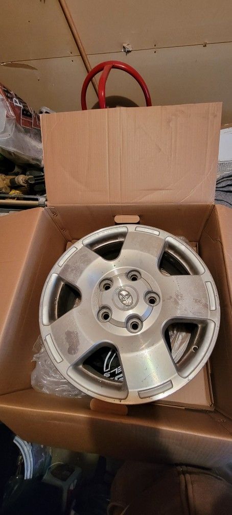 18" Toyota Tundra OEM Wheels $100 For All 4