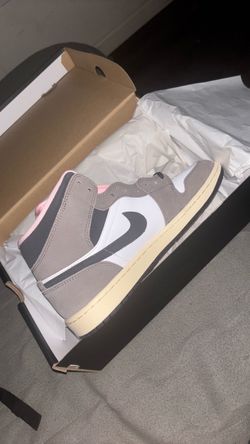 Nike Air Jordan 1 High Sneakers