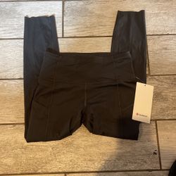 Lululemon Fast And Free HR Crop 23ā Size: 6