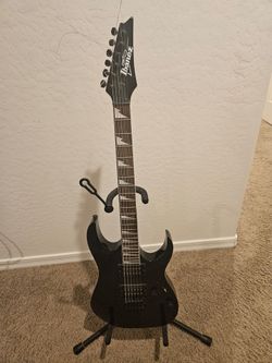 Like new Ibanez Gio electric guitar