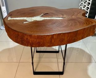Table real wood