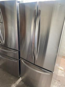 PERFECT APARTMENT SIZE FRENCH DOORS REFRIGERATOR