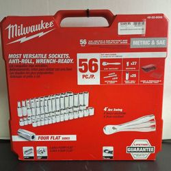 MILWAUKEE RATCHET & SOCKET SET 