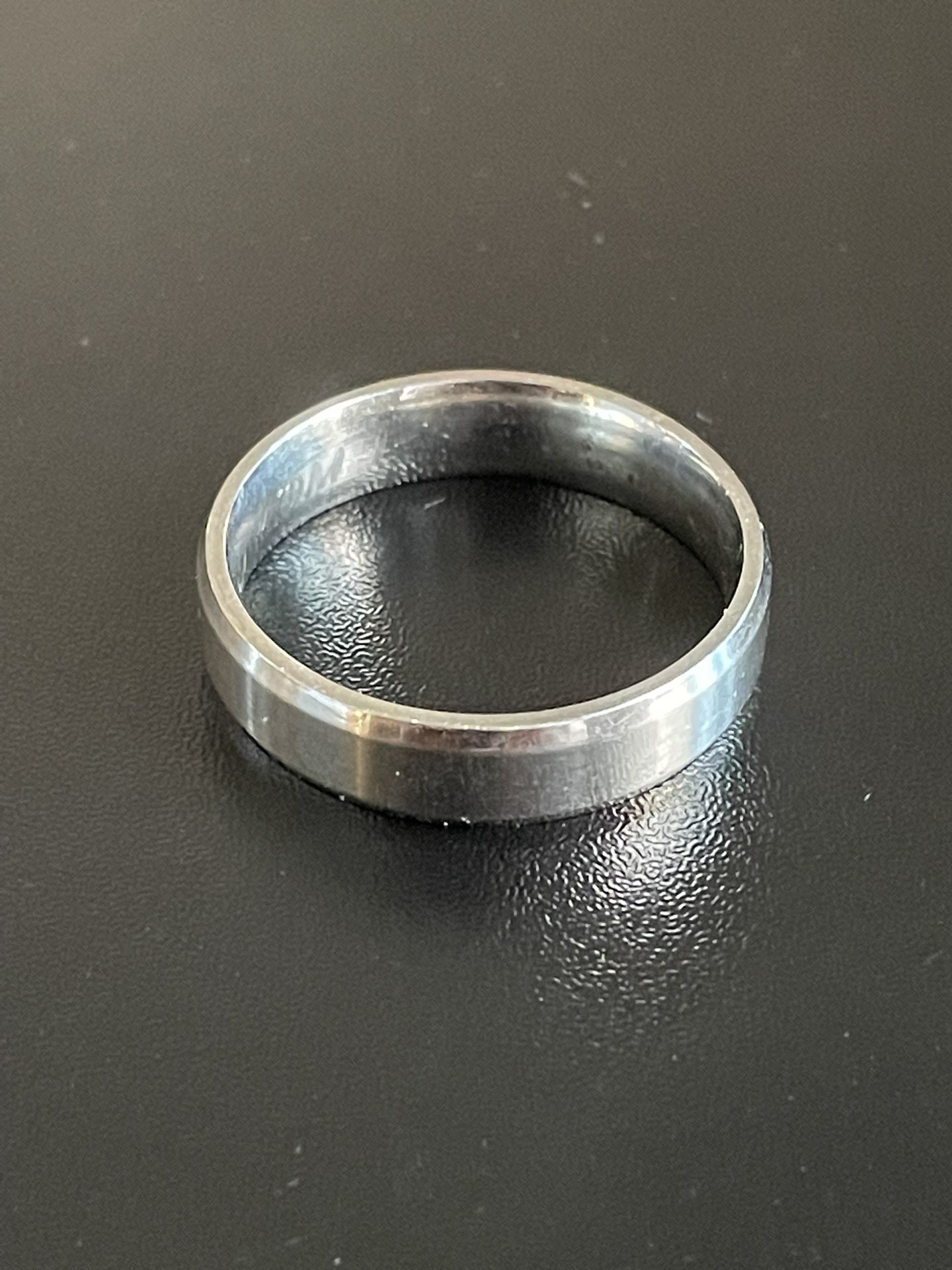 Pre-owned 6mm Silver Carbide Edge Ring Size 12