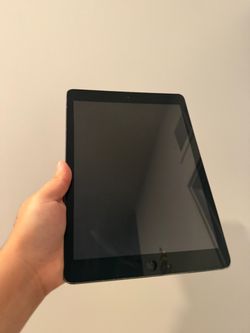 Apple iPad Space Gray Tablet