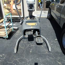 Octane Fitness LateralX elliptical
