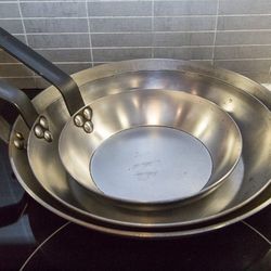 Set of 3 heavy duty steel induction compatible pans (9, 12, 14 inch)

