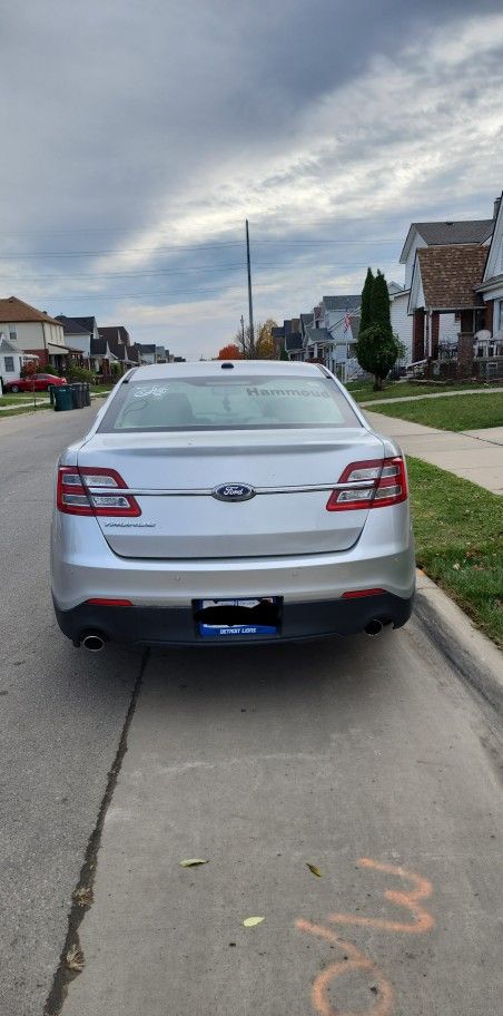 2015 Ford Taurus