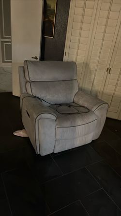 Power recliner couch
