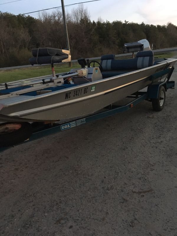17’grumman aluminum bass boat for Sale in Reidsville, NC OfferUp