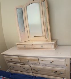 Bedroom Set. REDUCED