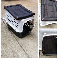 Medium Dog Crate Excellent Condition 