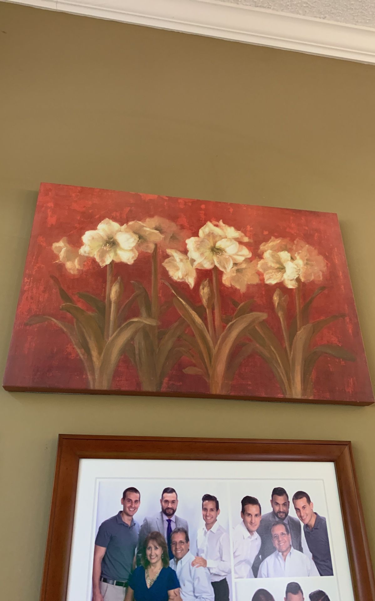 Canvas Painting In Different Colors