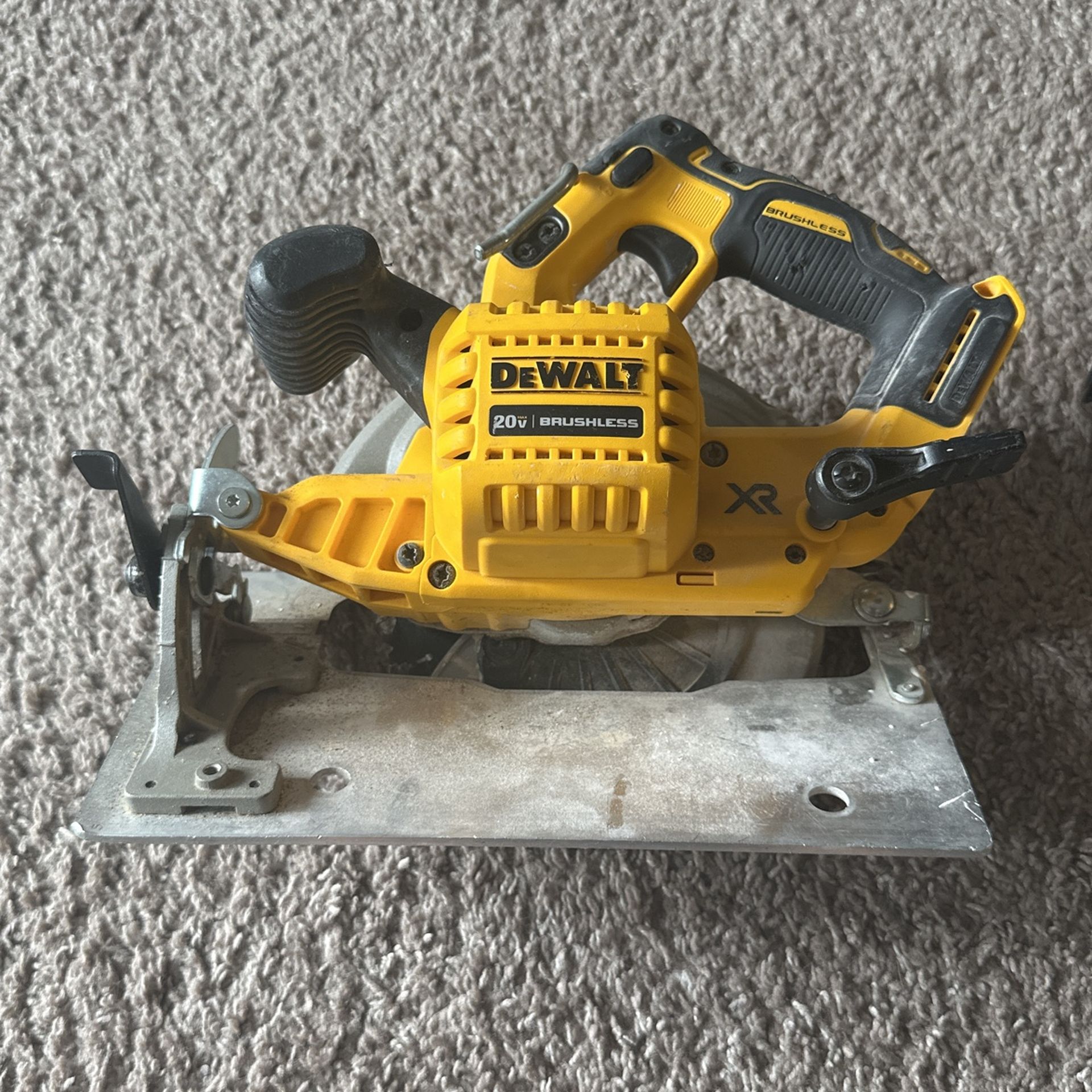 Dewalt Cordless Circulating Saw