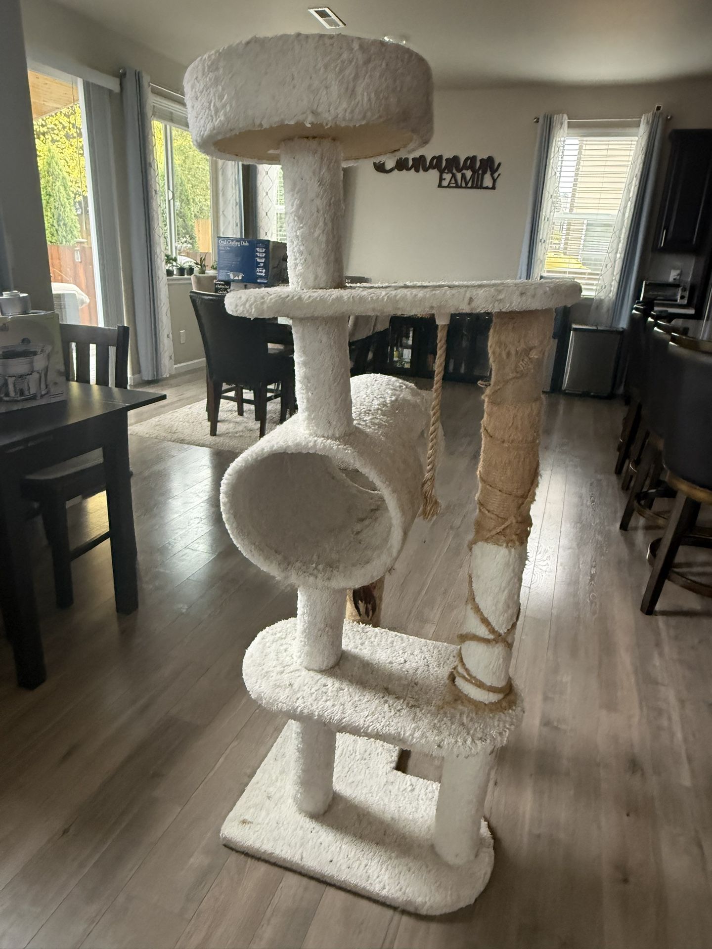 Free Cat Tree - Pending Pick Up 