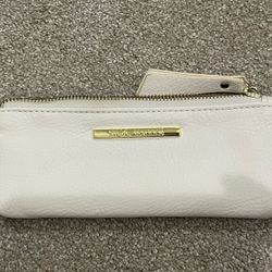 Steve Madden zipped wallet 