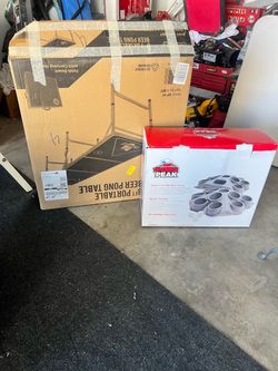Portable Beer Pong Table and Pong Peak Set