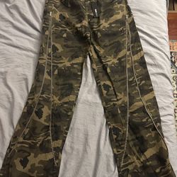 Fashion Nova camo zip up pants
